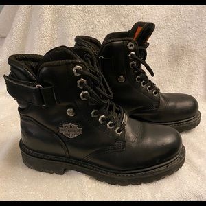 Woman’s Harley Davidson boots